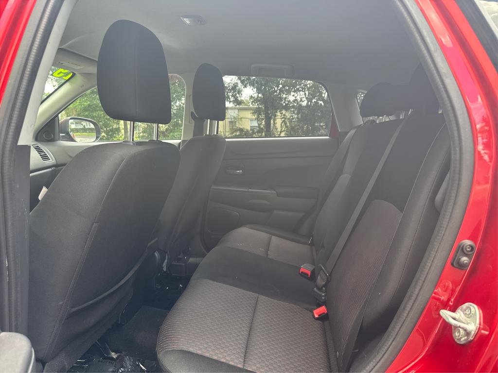 Vehicle image 12 of 28