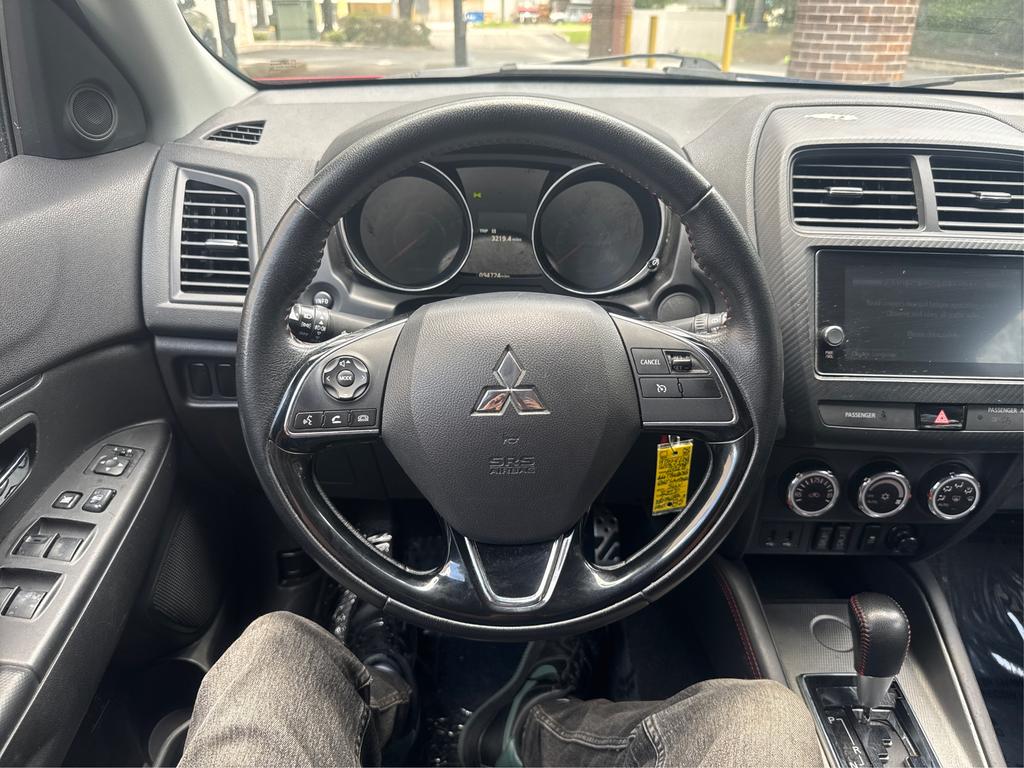Vehicle image 18 of 28