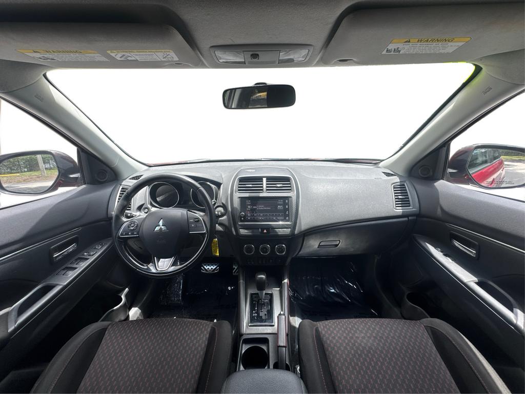 Vehicle image 22 of 28