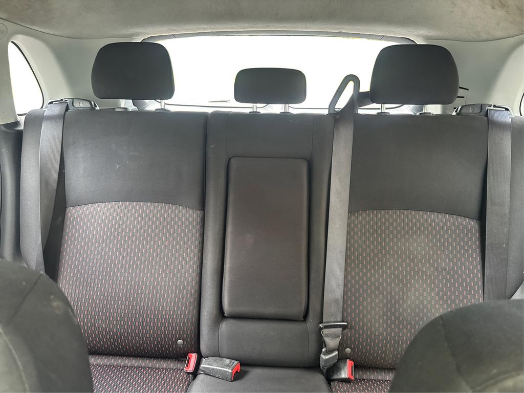 Vehicle image 16 of 28