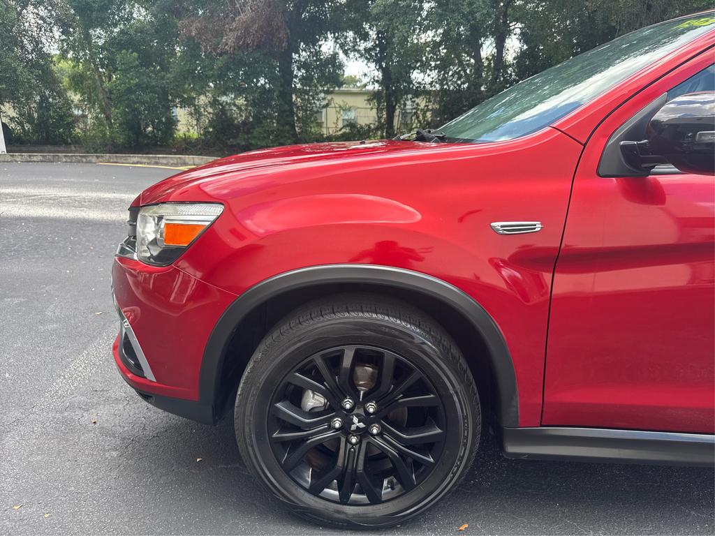 Vehicle image 13 of 28