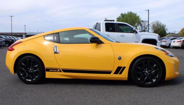 Vehicle image 4 of 11
