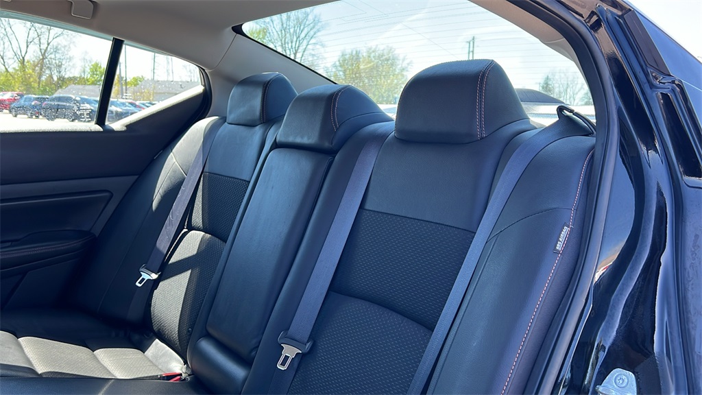 Vehicle image 34 of 49