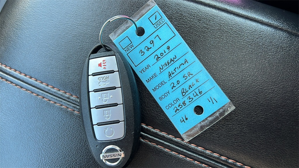 Vehicle image 41 of 49