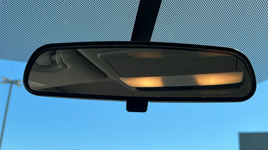 Vehicle image 22 of 49