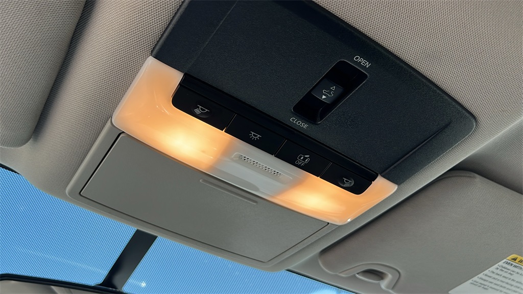 Vehicle image 23 of 49