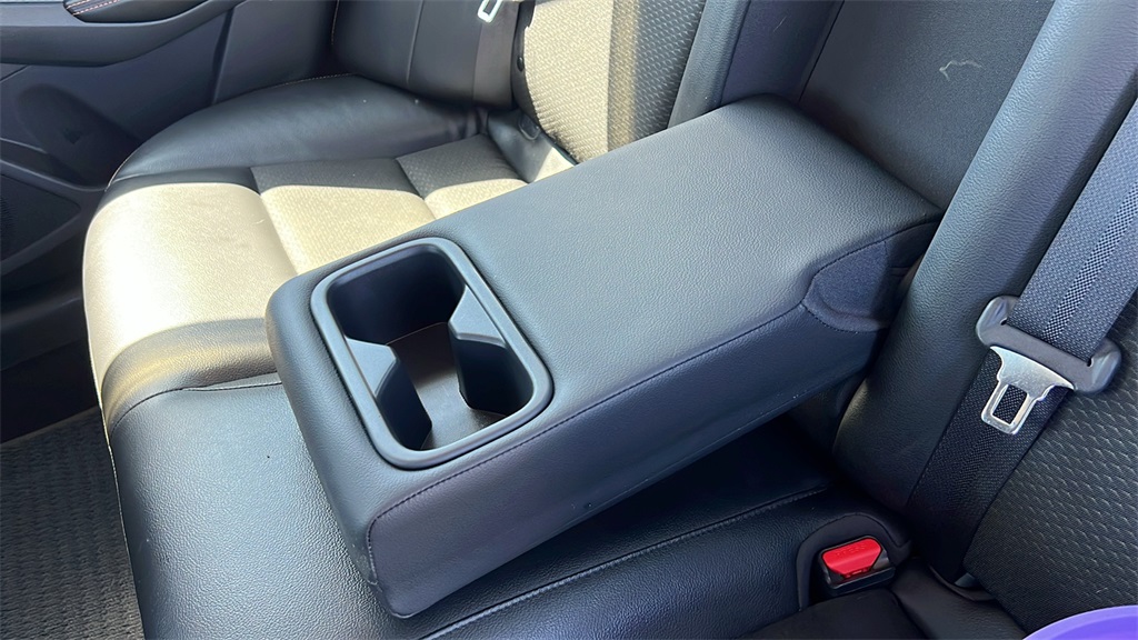 Vehicle image 35 of 49
