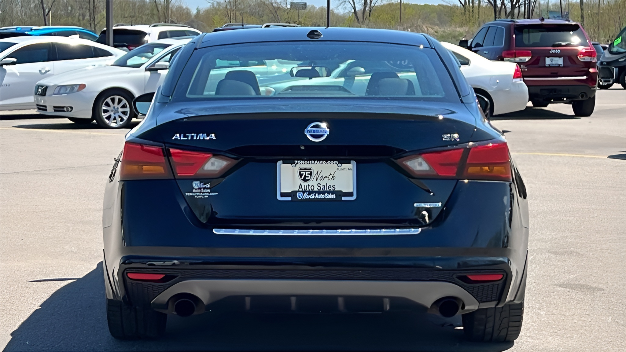 Vehicle image 47 of 49