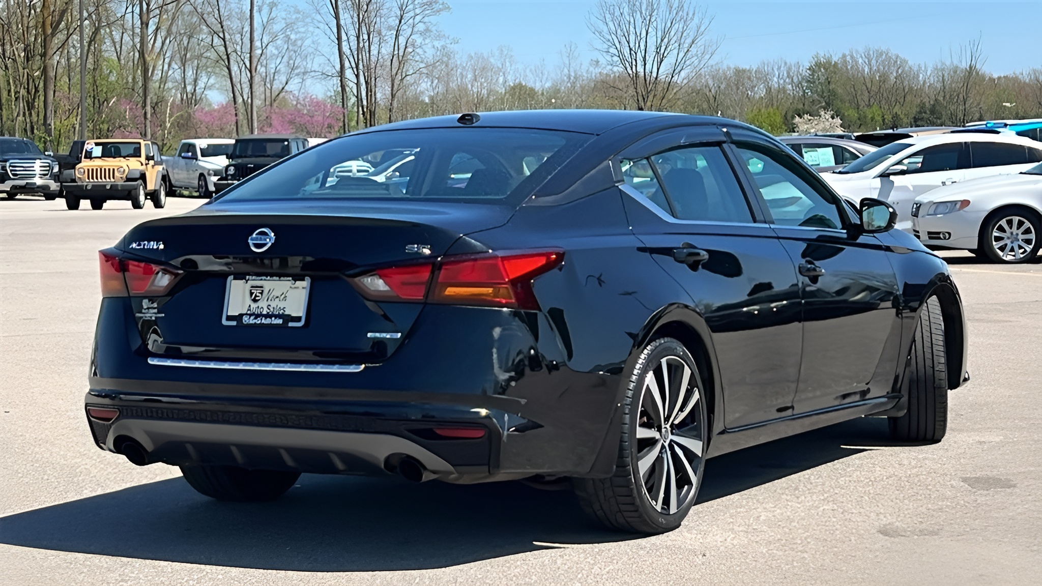 Vehicle image 46 of 49