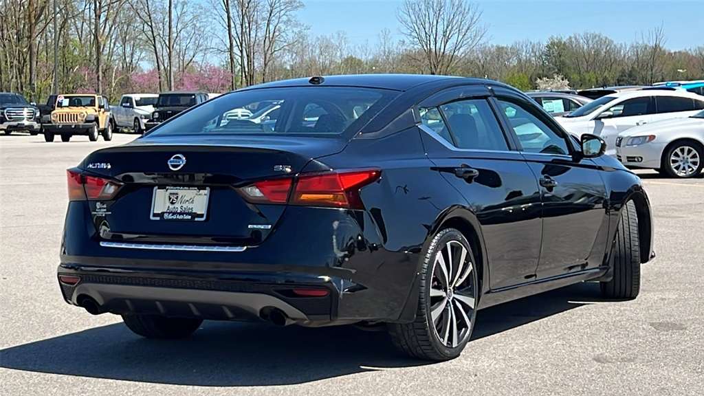 Vehicle image 5 of 49