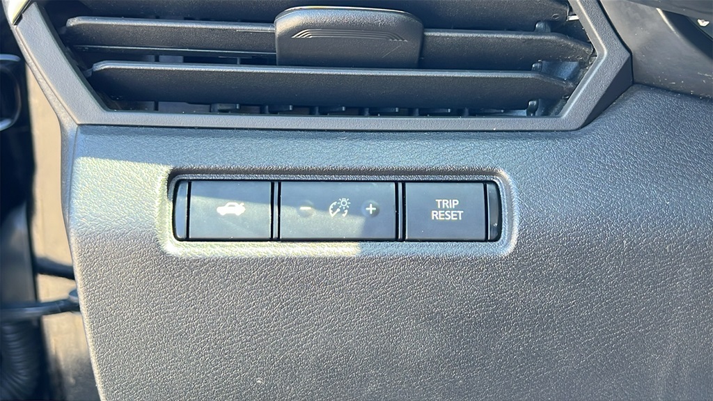 Vehicle image 16 of 49
