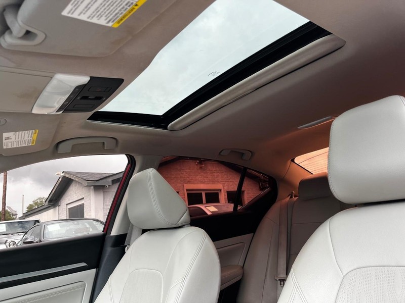2019 Nissan Altima 2.5 Platinum Image 27 of 30