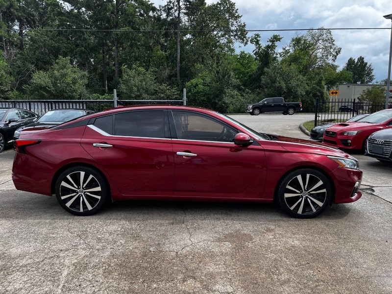 2019 Nissan Altima 2.5 Platinum Image 4 of 30