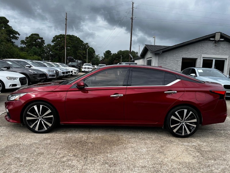 2019 Nissan Altima 2.5 Platinum Image 8 of 30