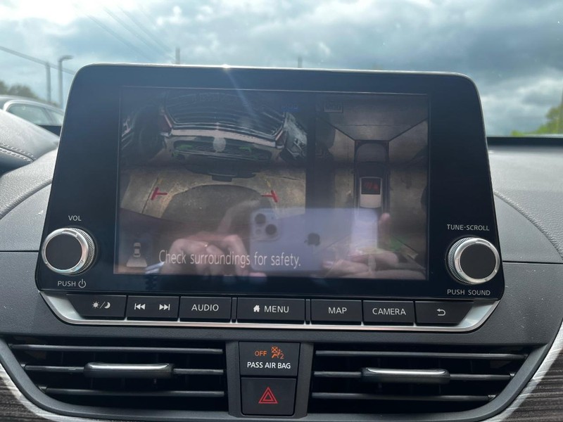 2019 Nissan Altima 2.5 Platinum Image 24 of 30