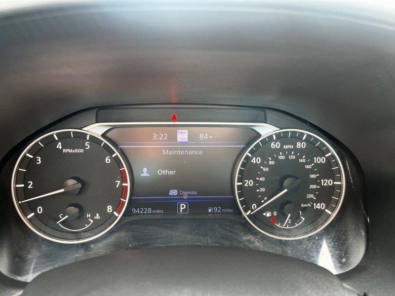 2019 Nissan Altima 2.5 Platinum Image 21 of 30