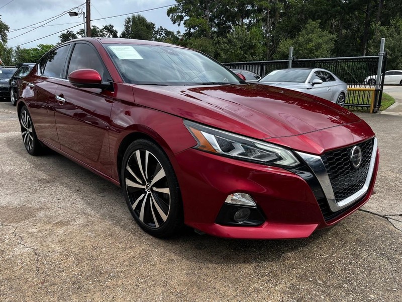 2019 Nissan Altima 2.5 Platinum Image 3 of 30