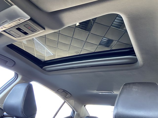 2019 Nissan Altima 2.5 Platinum Image 15 of 31