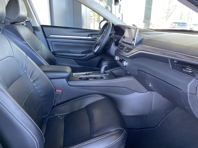 2019 Nissan Altima 2.5 Platinum Image 26 of 31