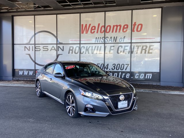 2019 Nissan Altima 2.5 Platinum Image 3 of 31