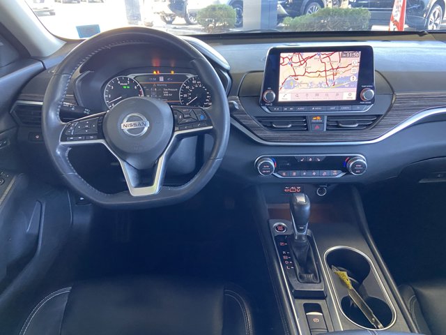 2019 Nissan Altima 2.5 Platinum Image 12 of 31