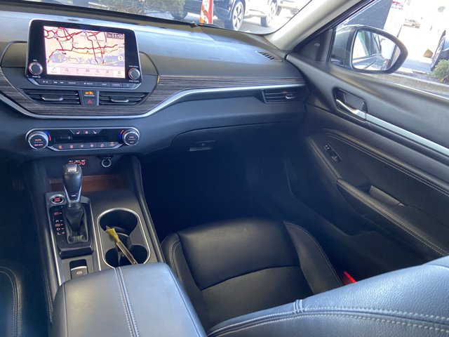2019 Nissan Altima 2.5 Platinum Image 14 of 31