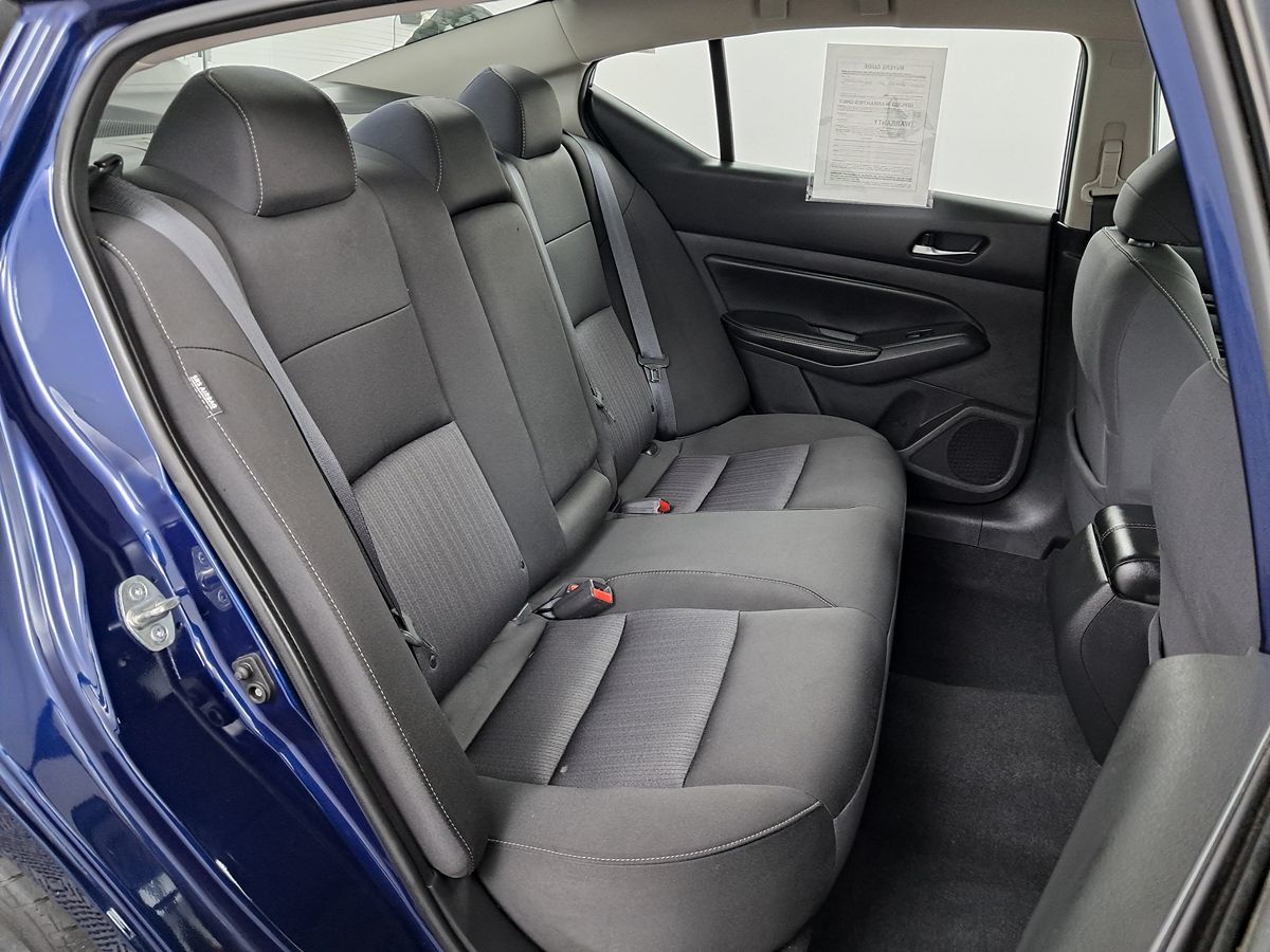 Vehicle image 24 of 29