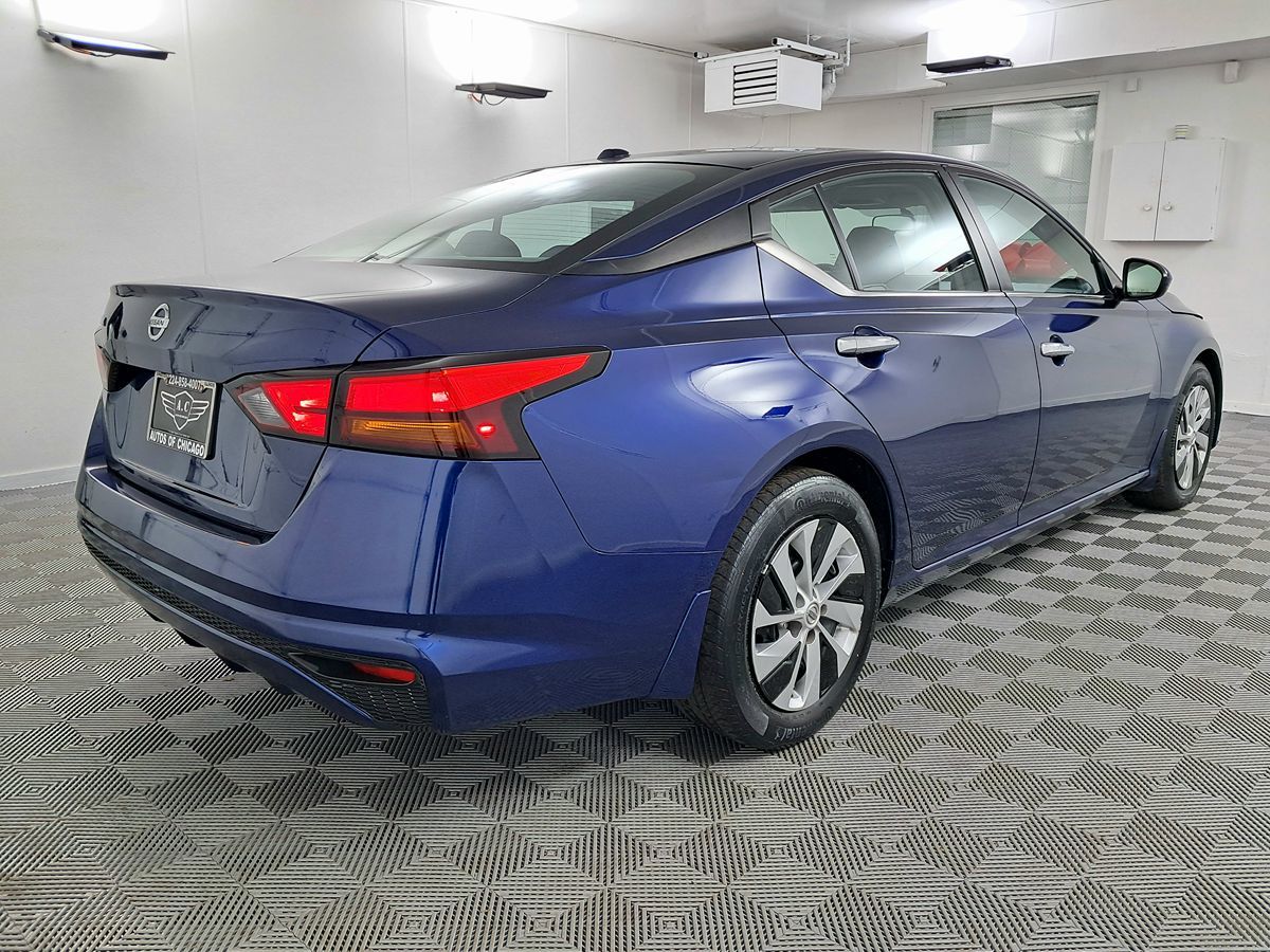 Vehicle image 3 of 29