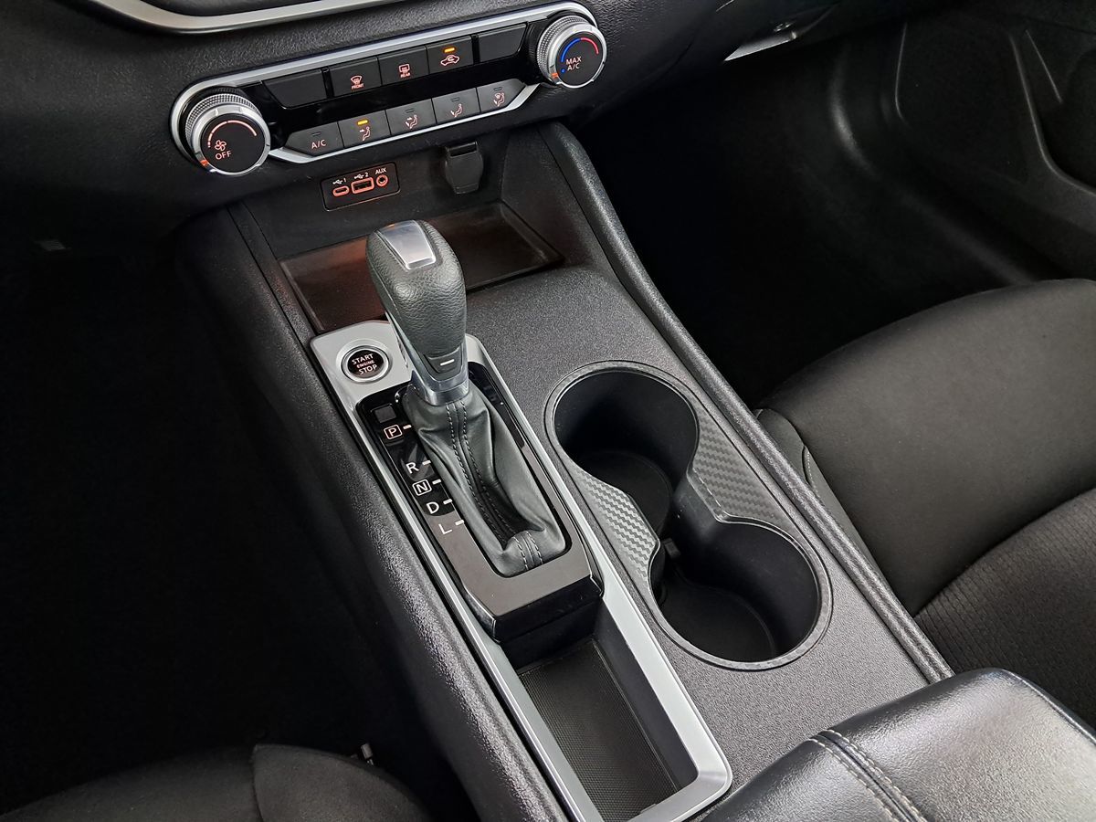 Vehicle image 19 of 29