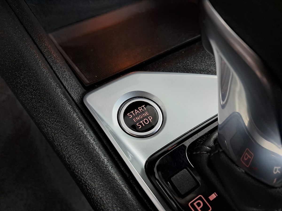 Vehicle image 20 of 29