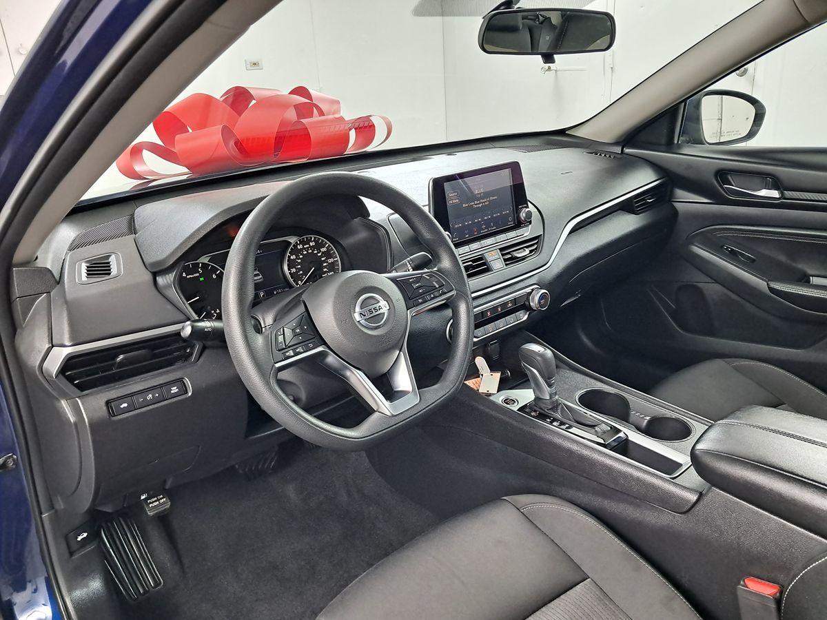 Vehicle image 7 of 29