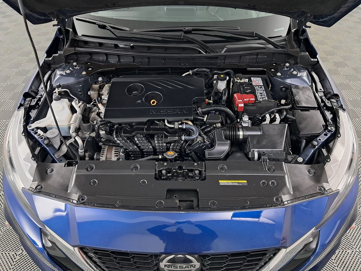 Vehicle image 27 of 29