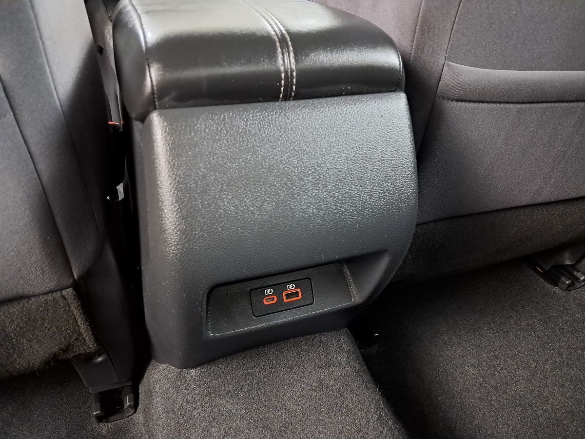 Vehicle image 22 of 29