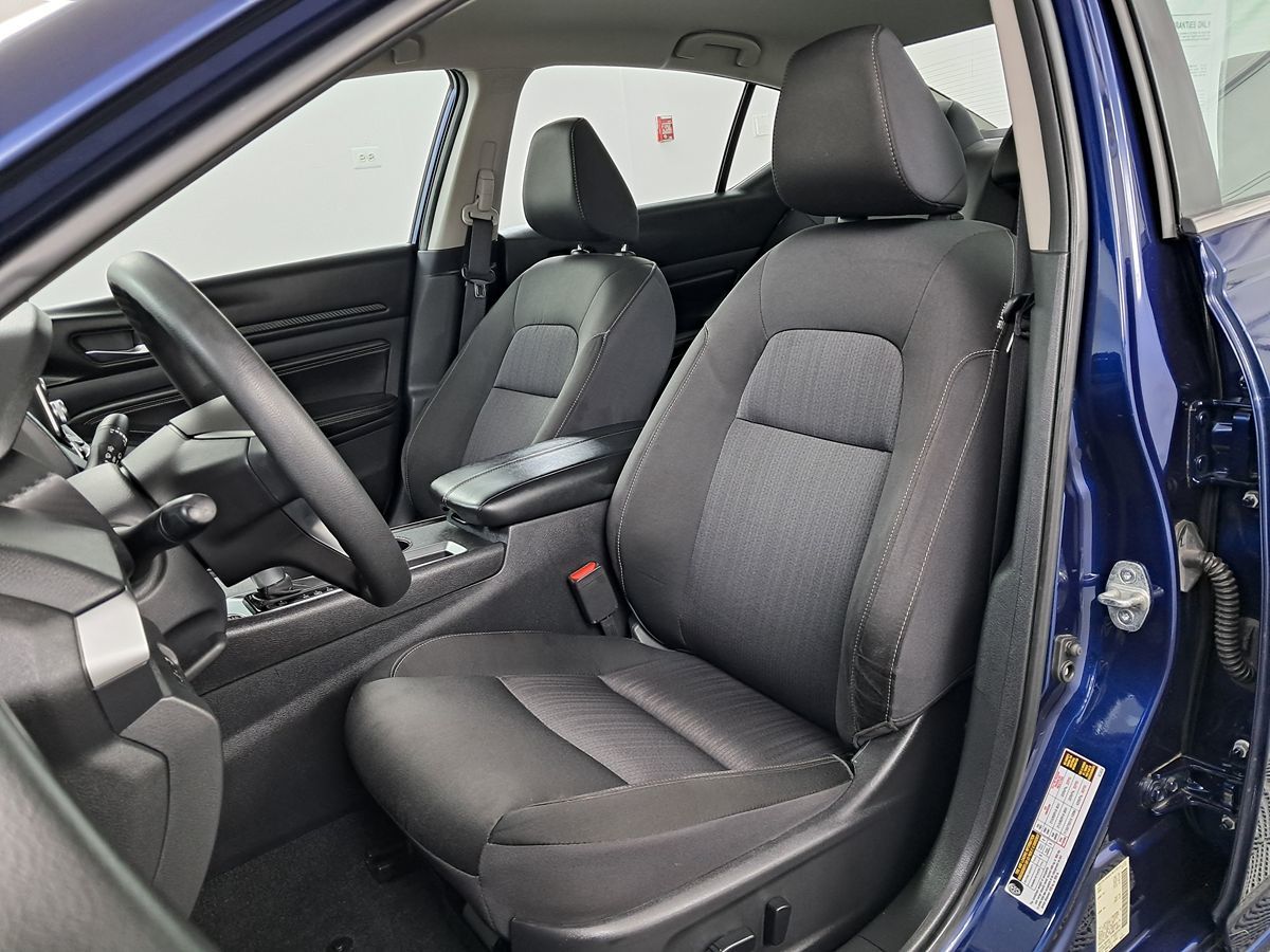 Vehicle image 5 of 29