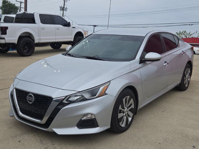 2019 Nissan Altima 2.5 S Image 2 of 7