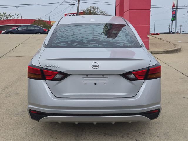 2019 Nissan Altima 2.5 S Image 6 of 7