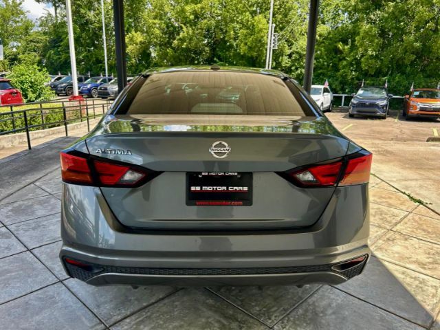 2019 Nissan Altima 2.5 S Image 4 of 16