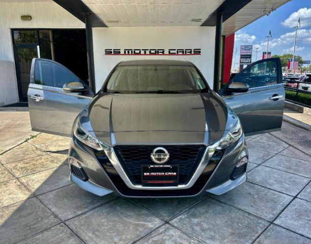 2019 Nissan Altima 2.5 S Image 6 of 16