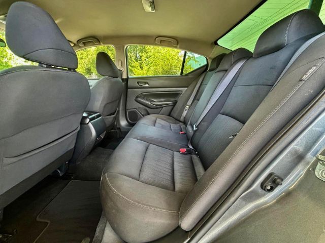 2019 Nissan Altima 2.5 S Image 9 of 16