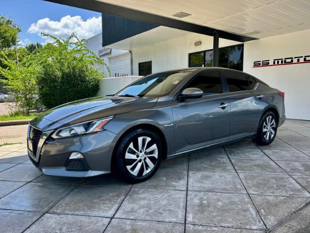 2019 Nissan Altima 2.5 S Image 1 of 16