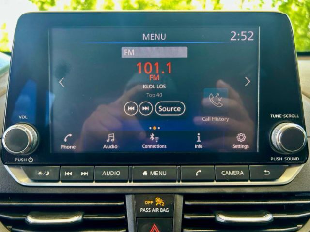 2019 Nissan Altima 2.5 S Image 13 of 16