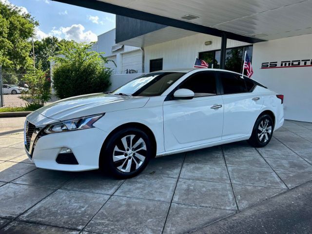 Vehicle image 1 of 10