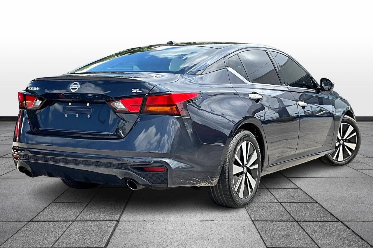 2019 Nissan Altima 2.5 SL Image 4 of 33