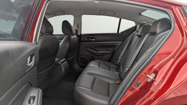 Vehicle image 14 of 29