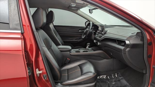 Vehicle image 13 of 29