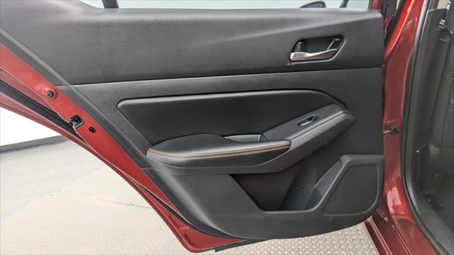 Vehicle image 20 of 29