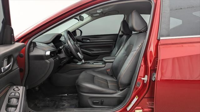Vehicle image 15 of 29