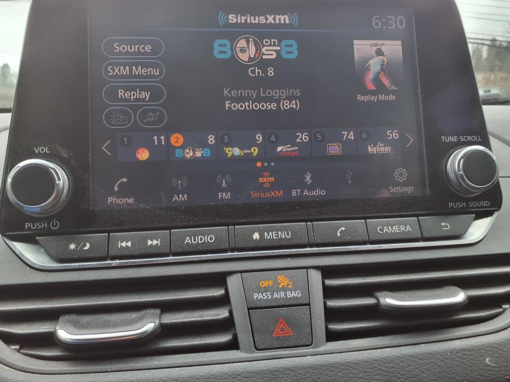 2019 Nissan Altima 2.5 SR Image 10 of 15