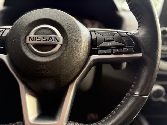 Vehicle image 23 of 37