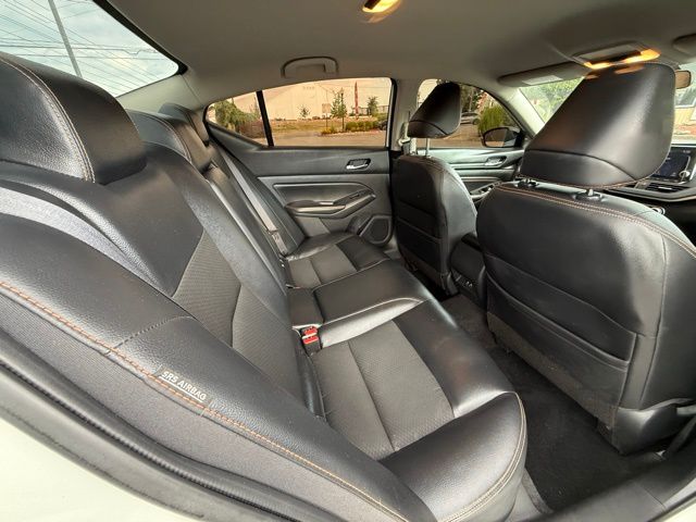 Vehicle image 15 of 37